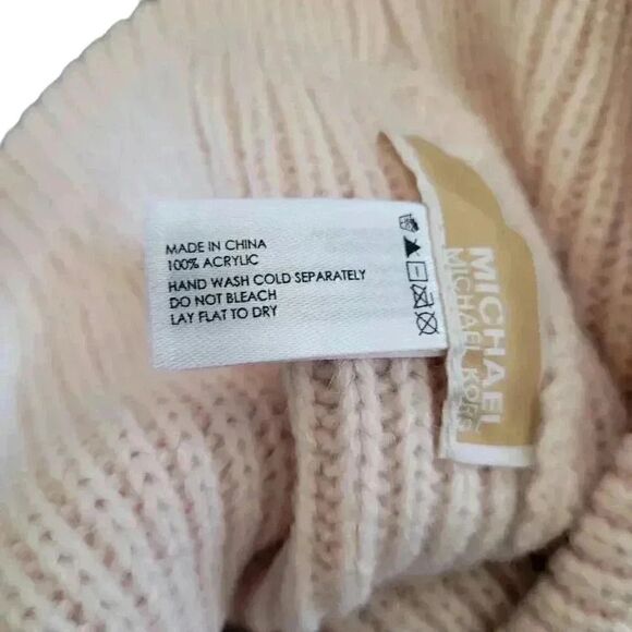 Michael Kors Women's Soft Pink Acrylic Cuffed Beanie w Logo Tag NEW - Picture 3 of 5